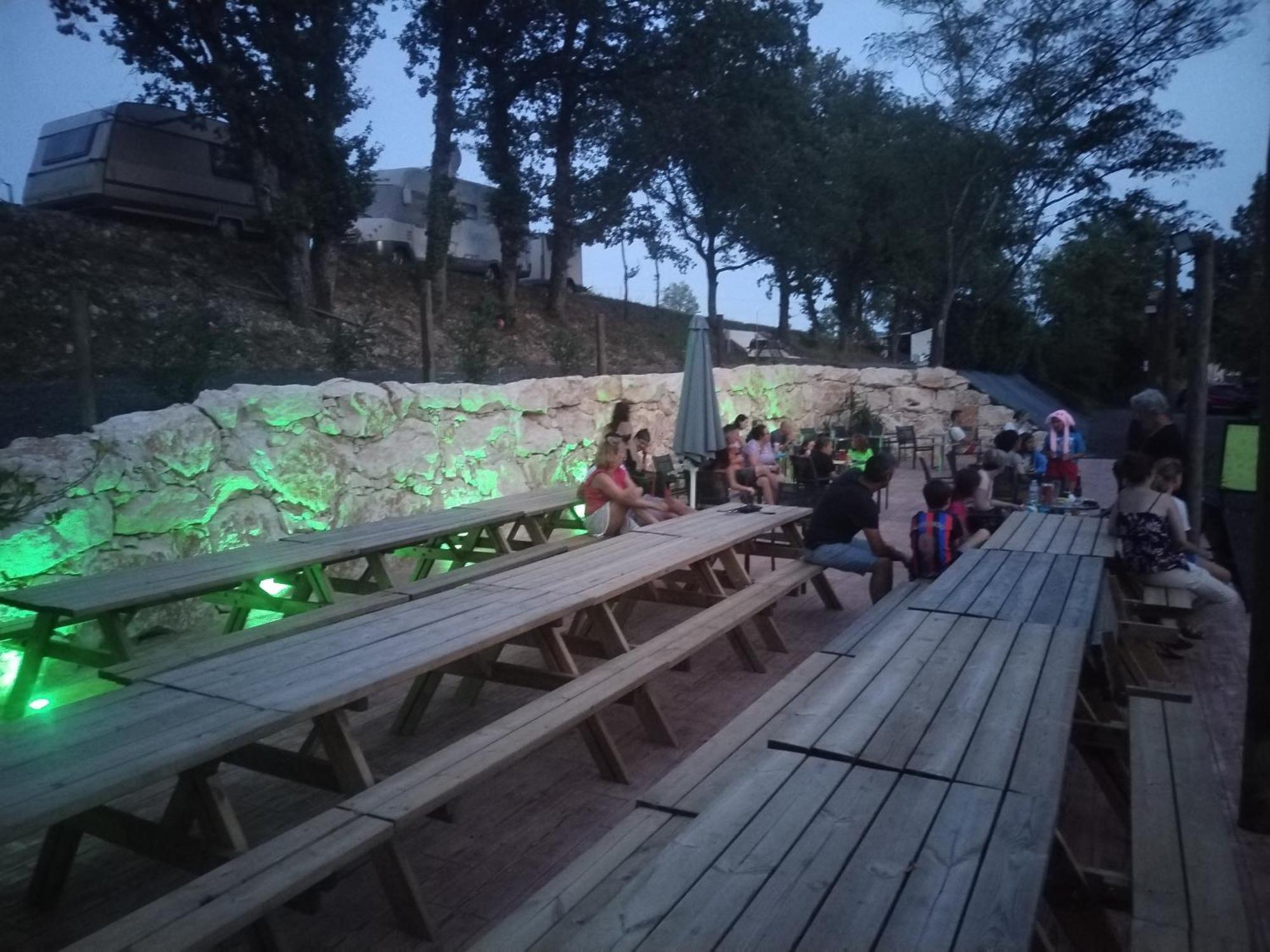 Camping Nature Le Valenty Mobil-Home-Dordogne Panoramique Clim Piscine Soturac Экстерьер фото